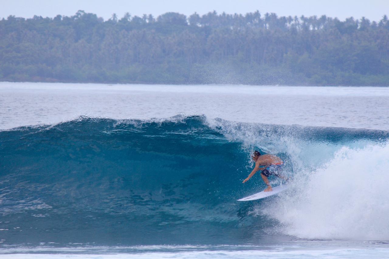 Baturundung Surf Resort Naibos Exteriér fotografie