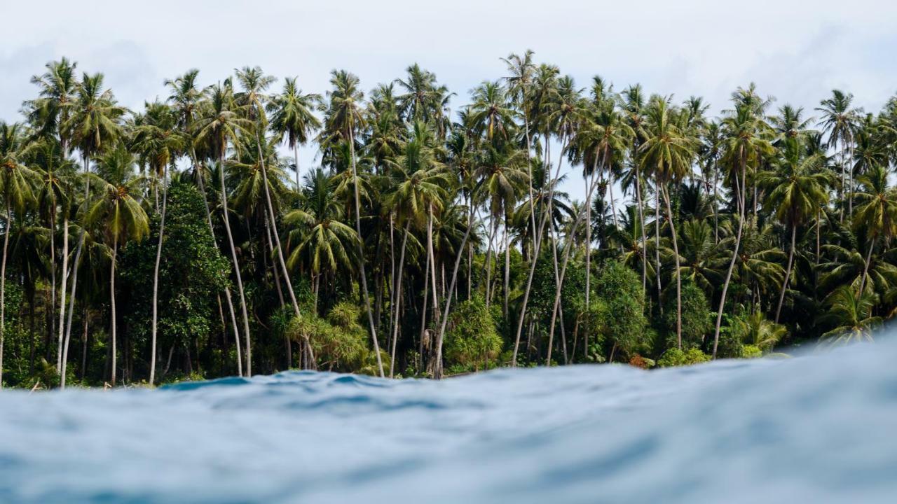 Baturundung Surf Resort Naibos Exteriér fotografie